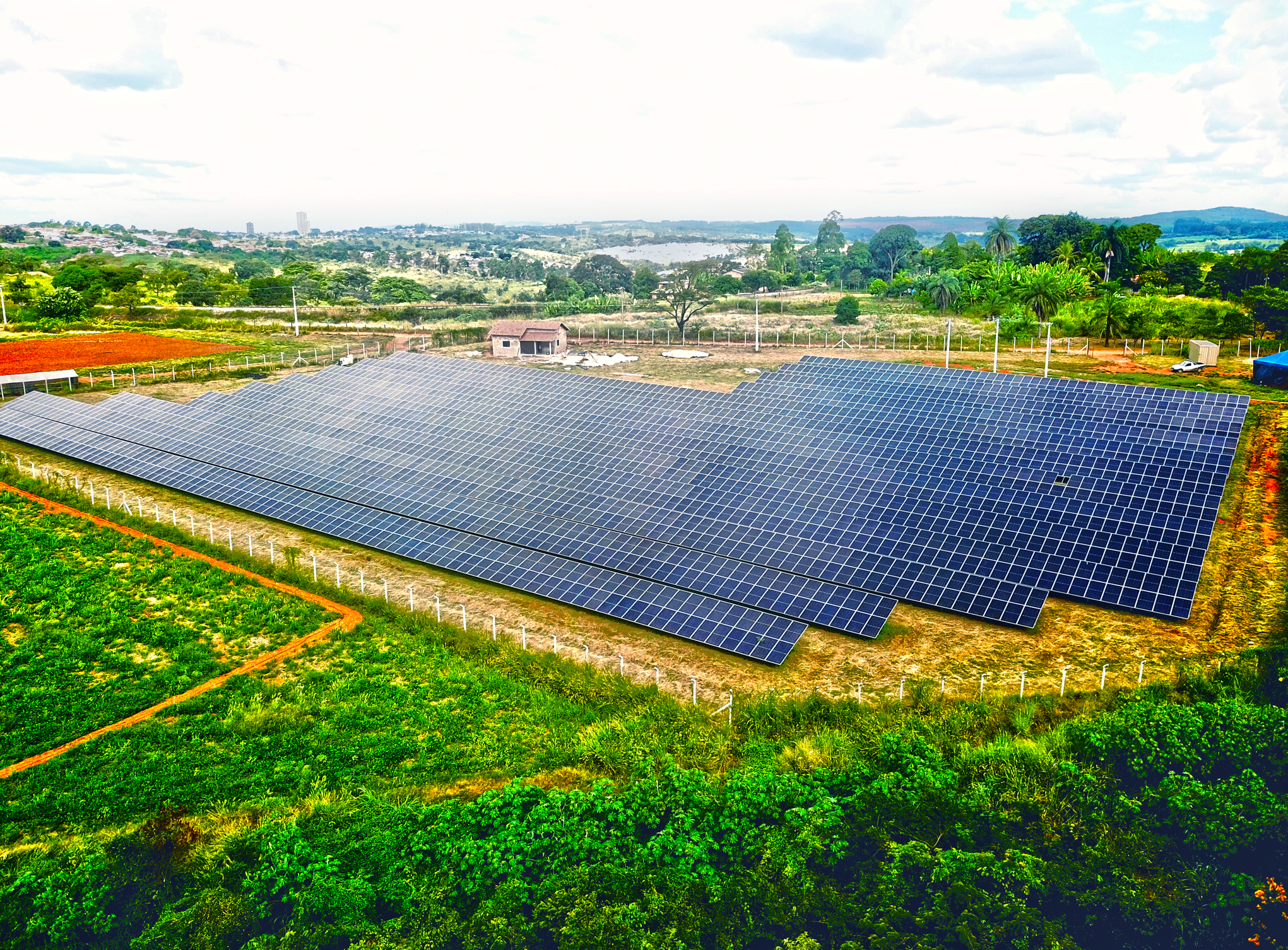 Painéis de energia solar no Kamel em Araxá-MG